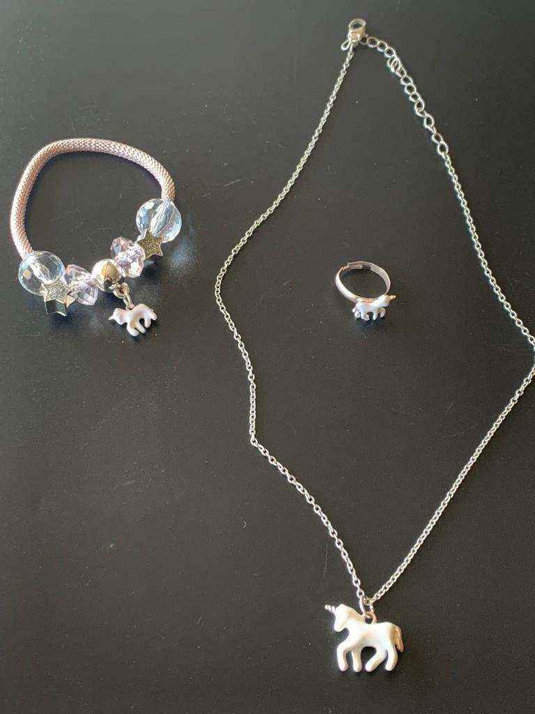 Girl jewelry set (ring, neckless and bracelet)