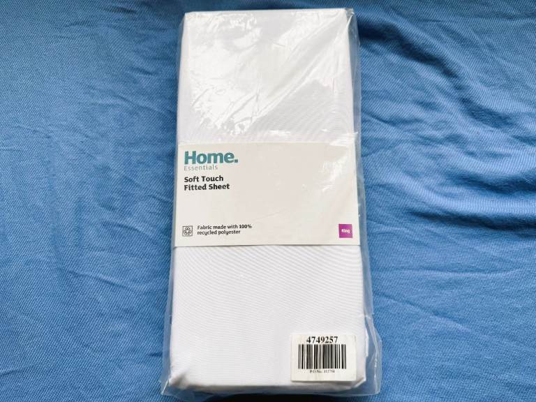 Brand New Super Soft King Fitted Sheet for King Size Bed - White - Sealed - Never Used