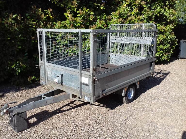 BATESON GALVANISED UNBRAKED 7'X4' CAR TRAILER WITH RAMP AND MESH SIDES 