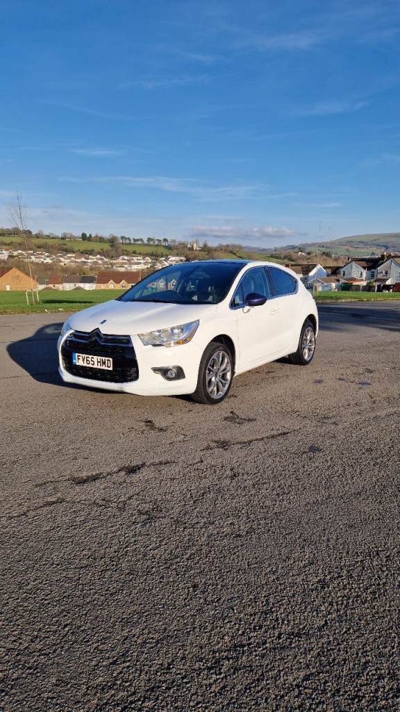 DS, DS 4, Hatchback, 2015, Manual, 1560 (cc), 5 doors