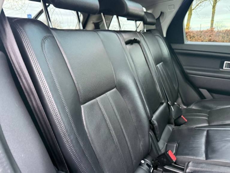 2017 Land Rover Discovery Sport 2.0 TD4 HSE SUV 5dr Diesel Auto 4WD Euro 6 (s/s) (180 ps) ESTATE ...