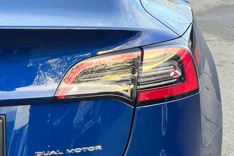 2021 Tesla Model 3 Long Range AWD 4dr Auto SALOON ELECTRIC Automatic