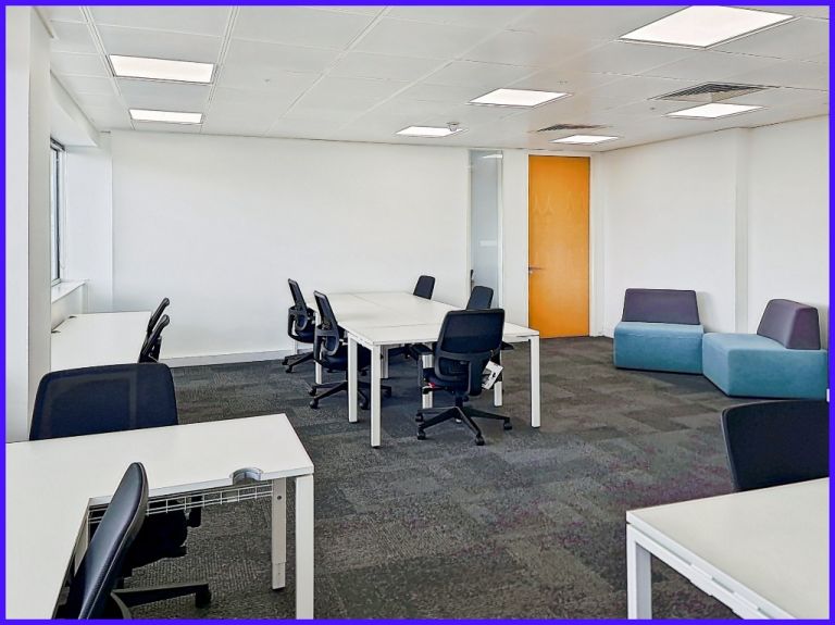 Crawley - RH10 1JH, 3 Desk serviced office to rent at Station Way - Pinnacle