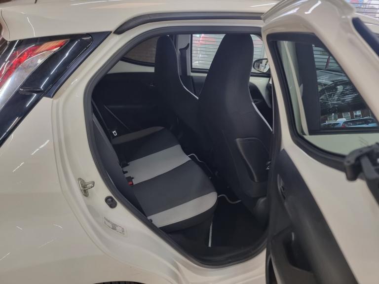 2016 Toyota AYGO 1.0 VVT-i X-Pure 5dr HATCHBACK Petrol Manual