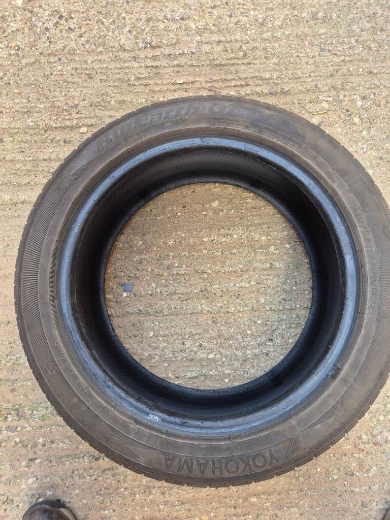 Yokohama BluEarth-GT 215/50/R17 95W