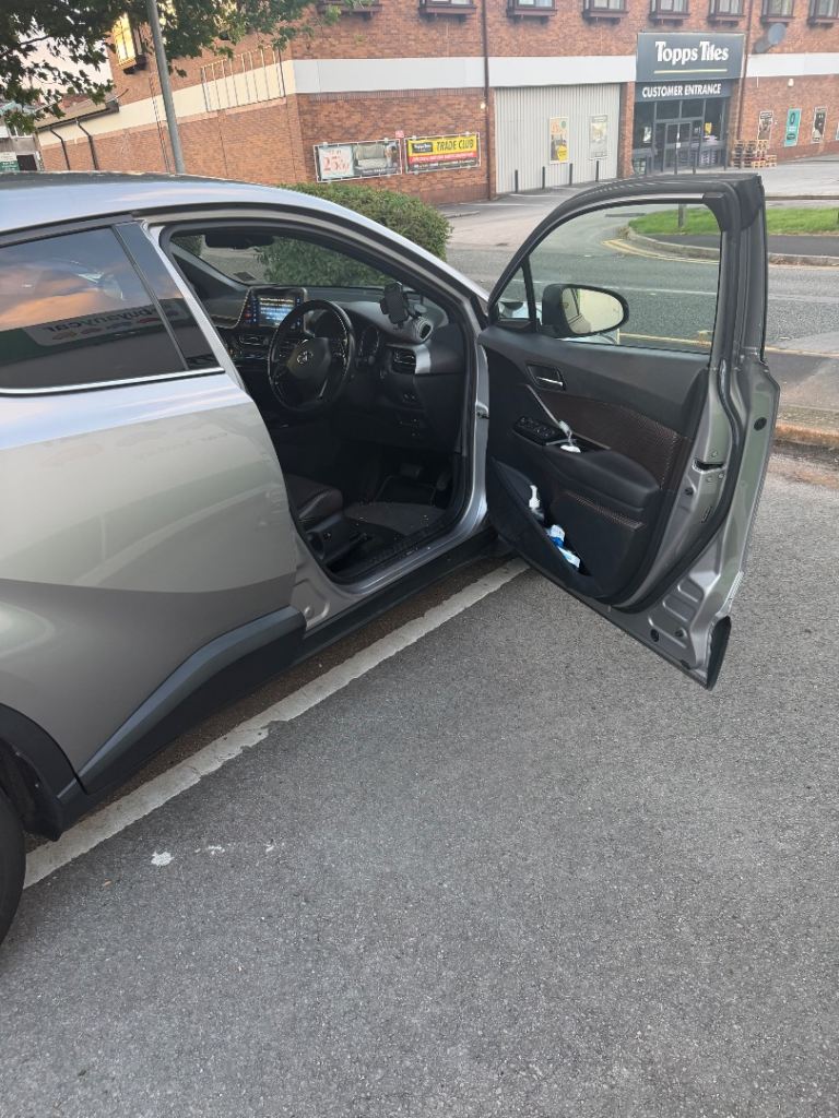 Toyota CHR HYBRID 