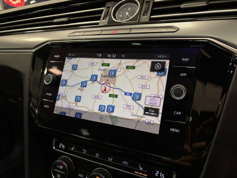 2018 Volkswagen Passat 2.0 TDI R-Line 5dr DSG [Panoramic Roof] [7 Speed] ESTATE DIESEL Automatic