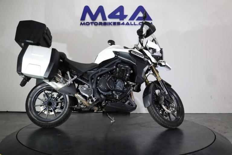 TRIUMPH EXPLORER 1200 2015