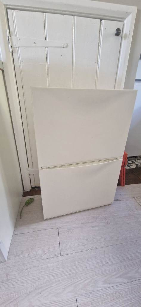 White Shoe Cabinet with Two Pull-Down Compartments – Good Condition