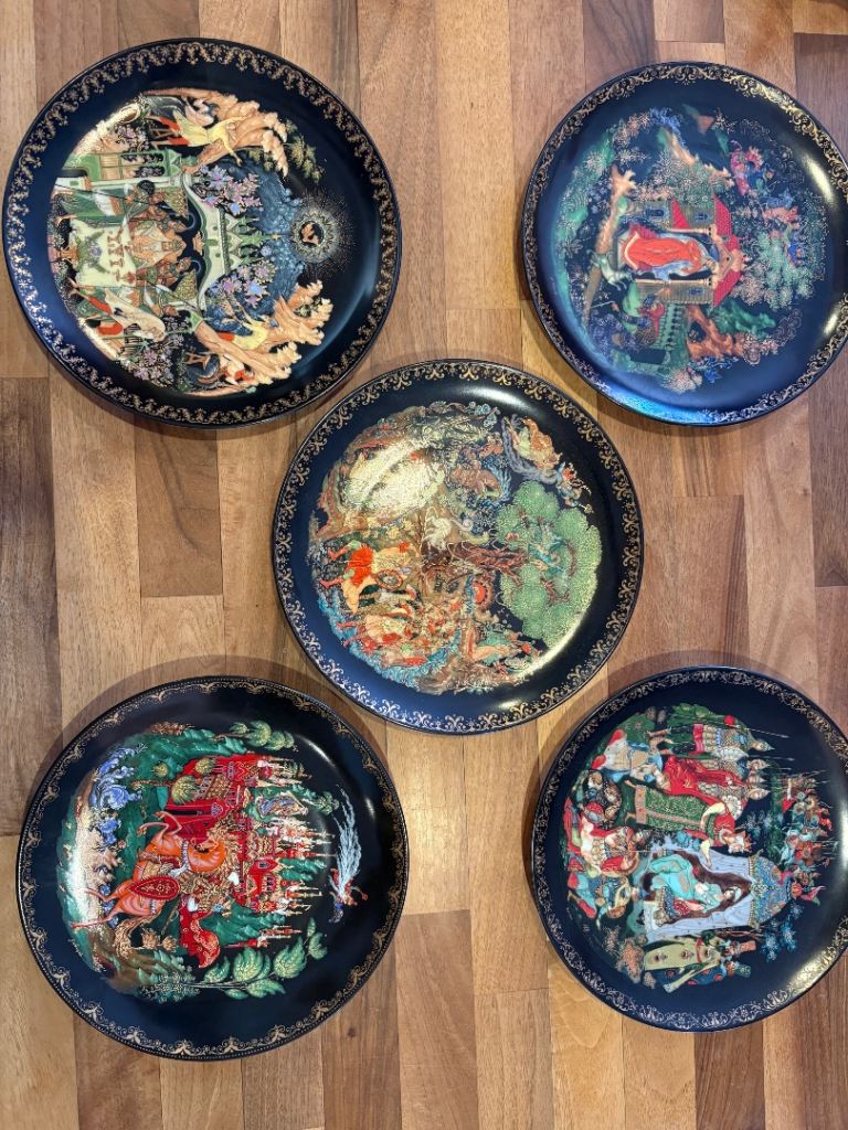 Russian Legends Collector Plates Set of 5 Plates 7.5inch Diameter VGC No Box