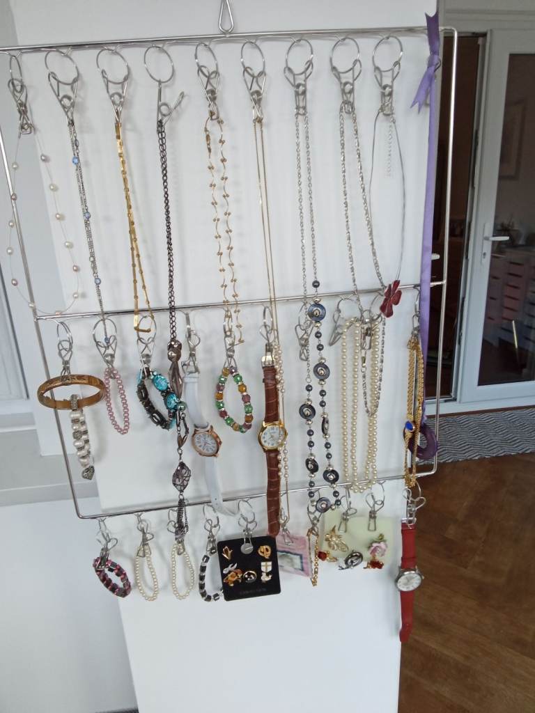 Costume jewellery mixture 