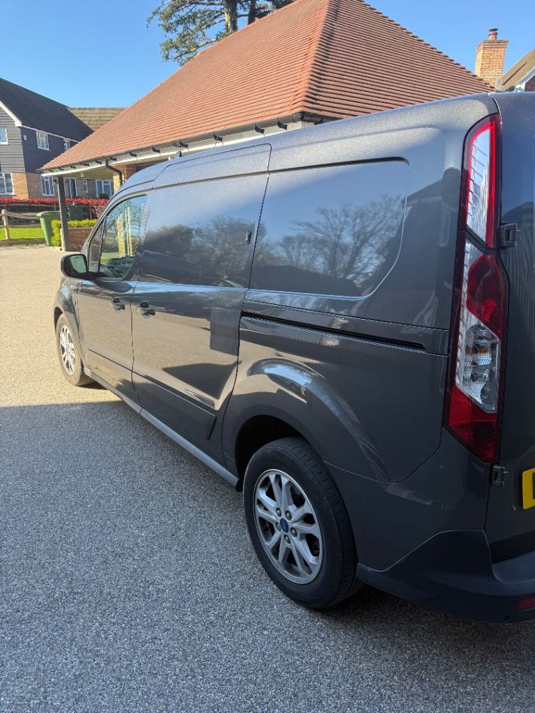 Ford transit connect 250 limited eblu
