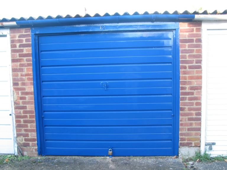 Sutton, Garage to let, good size,  £35.00 Per week