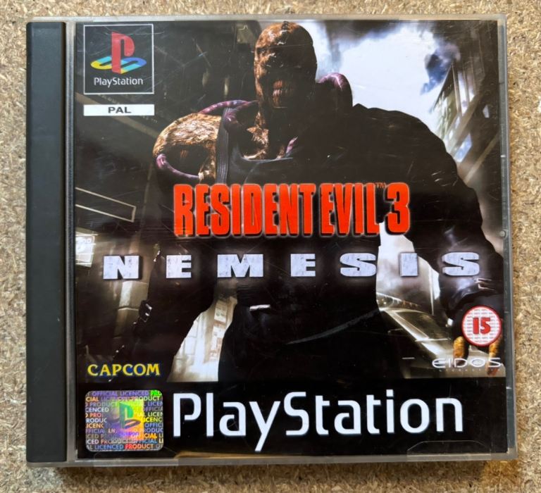 PlayStation 1 - Resident Evil 3.  Nemesis Game.  PS1