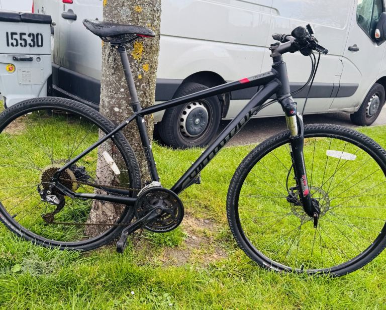 SPECIALIZED CROSSTRAIL WITH FLUID BRAKES BIKE