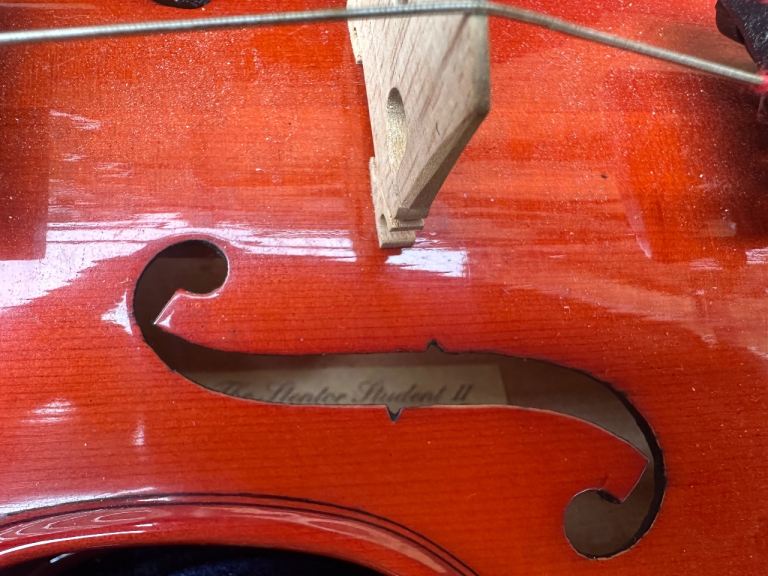 3/4 Stentor students II violin plush case and bow 