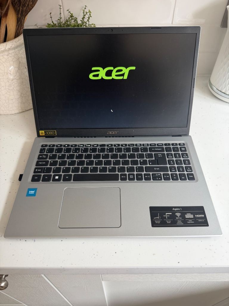 Acer aspire 3