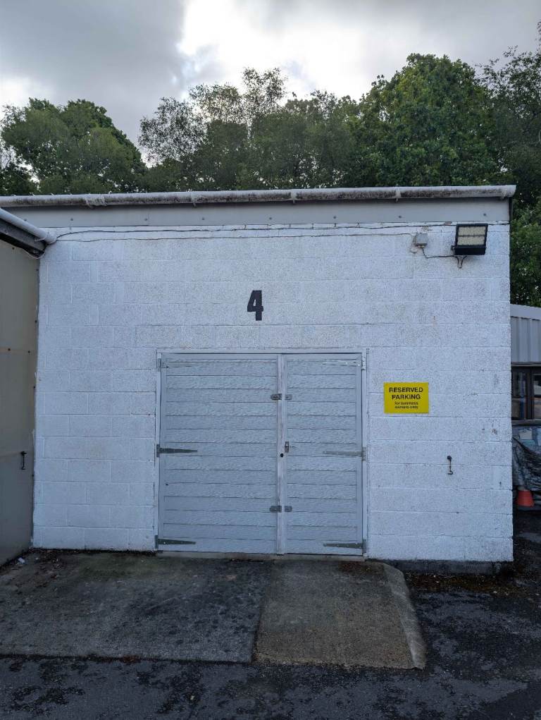 Commercial Unit for Rent