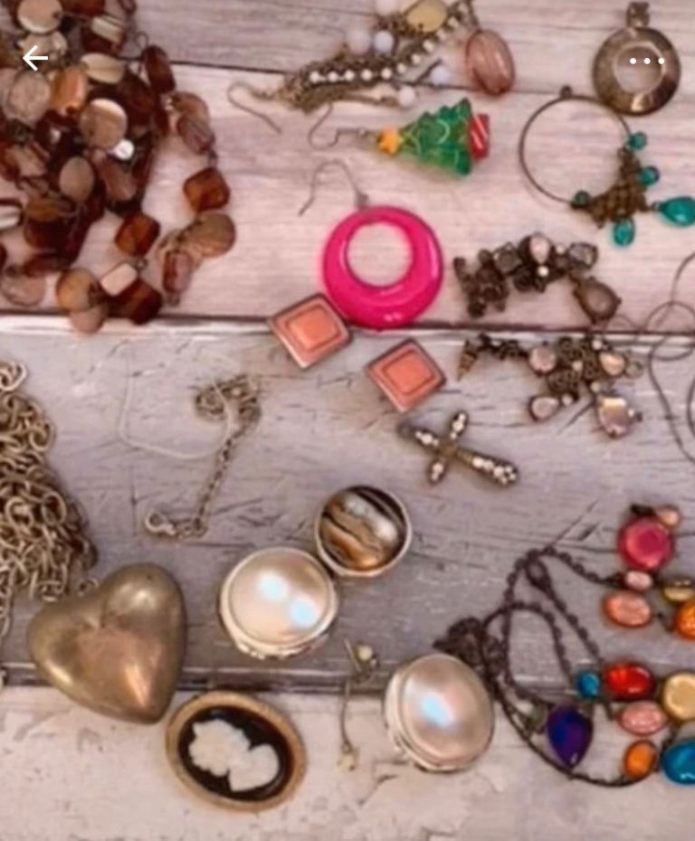 Bundle of broken jewellery for crafting, jewellery making or repurposing 