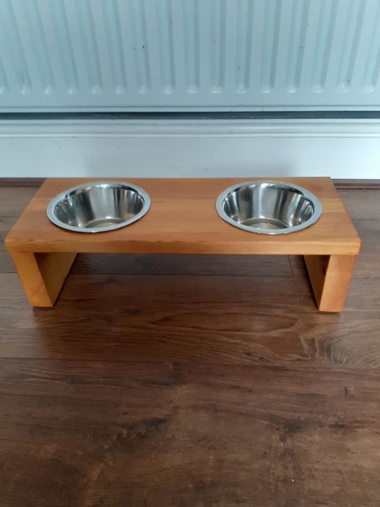 Chunky solid timber pet feeder