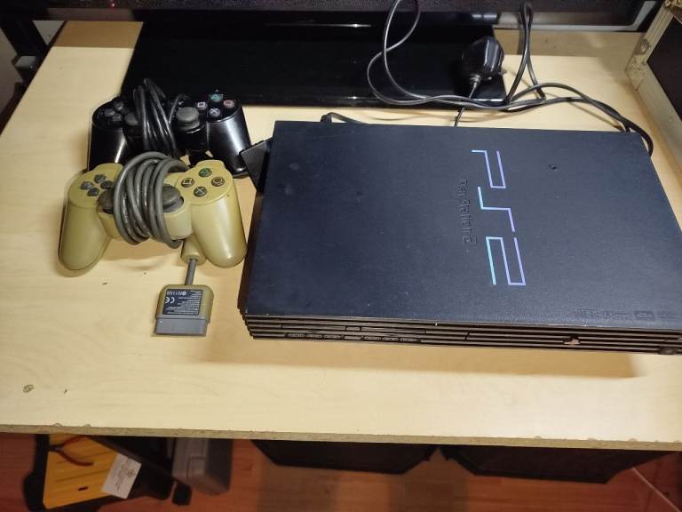 Ps2 with two controllers 