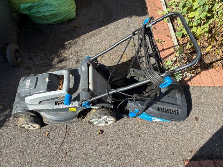 Free to collector, electric mower *read description*