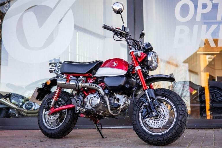 Honda Monkey LOW MILES ! EXTRAS ! STUNNING