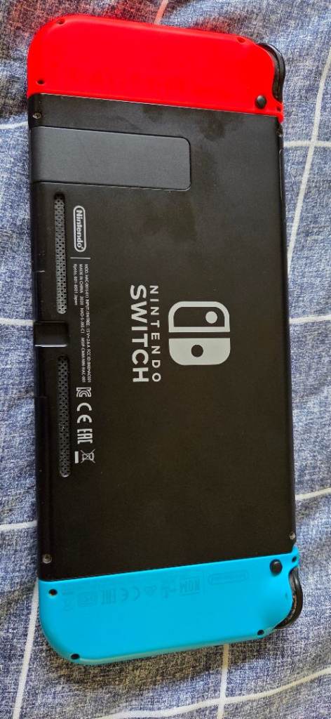 Nintendo Switch V2 Bundle + 256GB SD Card & Case