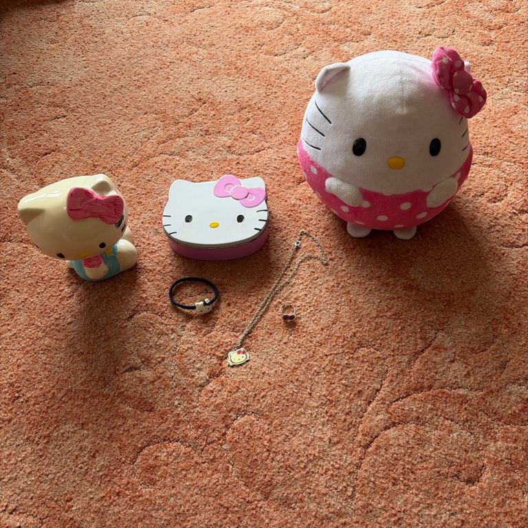 Hello Kitty Bundle: Plush, Ceramic Money Box, Jewellery, Tin