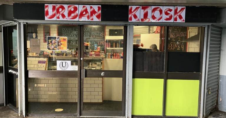 Bus Stop Cafe Kiosk to rent in Centre Cumbernauld