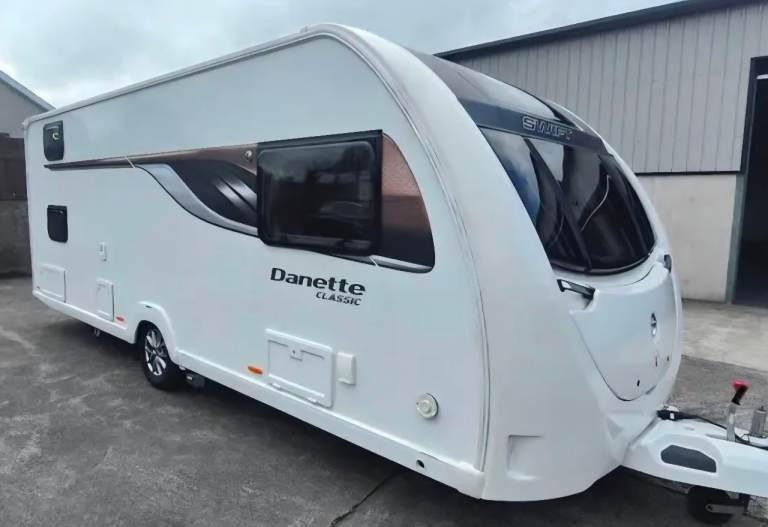 Swift Danette Classic 6 Berth Dealer Special- Immaculate 