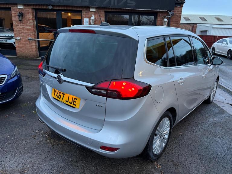 2017 Vauxhall Zafira 2.0 CDTi Tech Line Nav 5dr MPV DIESEL Manual