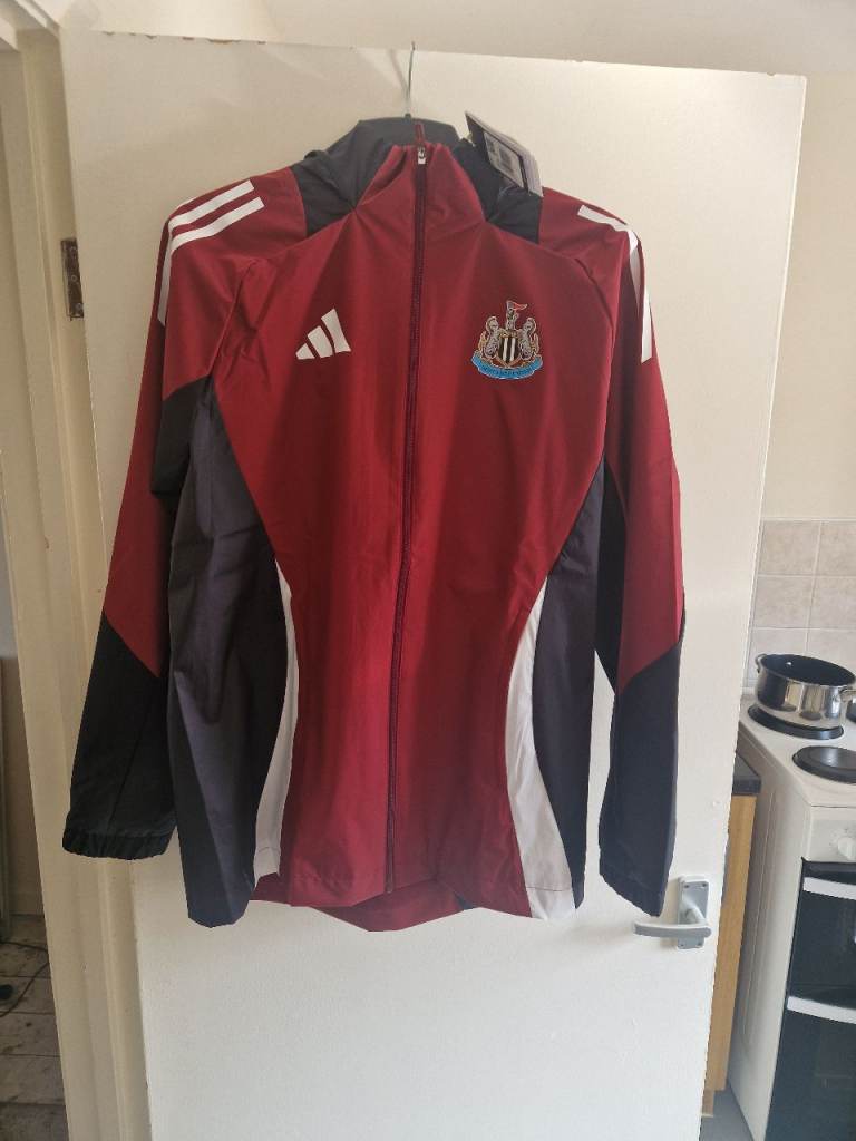 BRAND NEW WITH TAGS,Adidas newcastle united training top size m,