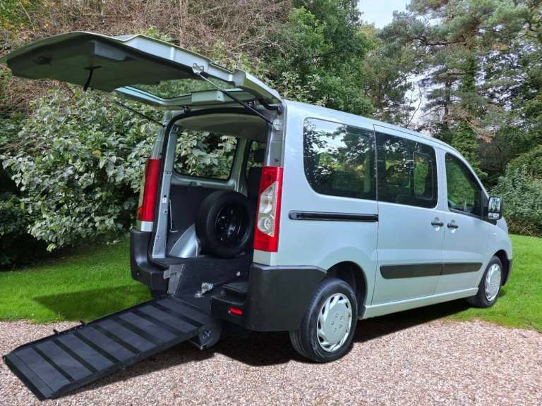 2013 Peugeot Expert Tepee 2.0 HDi Wheelchair Accessible Vehicle 4 Seater Plus Wheelchair  Wheelch...