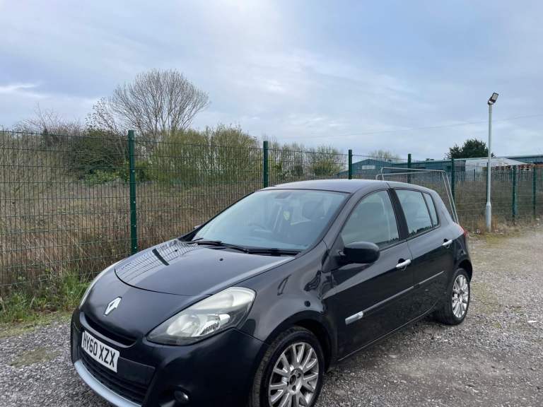 RENAULT CLIO 1.2 TCE DYNAMIQUE TOM TOM 60 REG BLACK 5 DOOR MOT OCTOBER 4TH 2026 TAX £165 YEAR 48+MPG