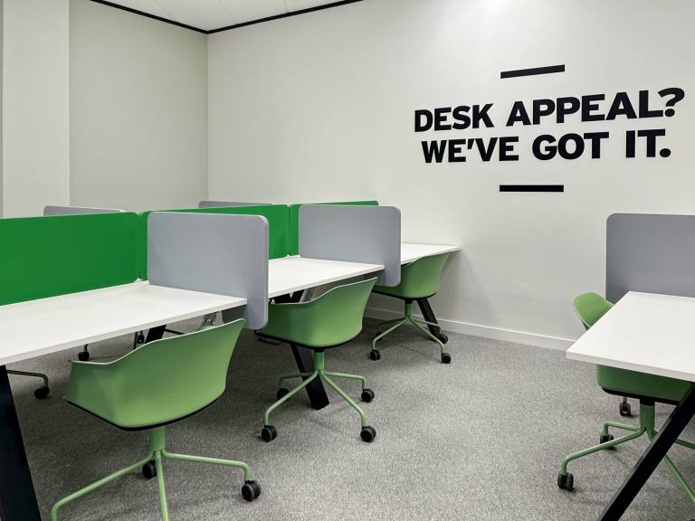 Wolverhampton - WV1 1LD \ Desk Space in a Collaborative Coworking Environment