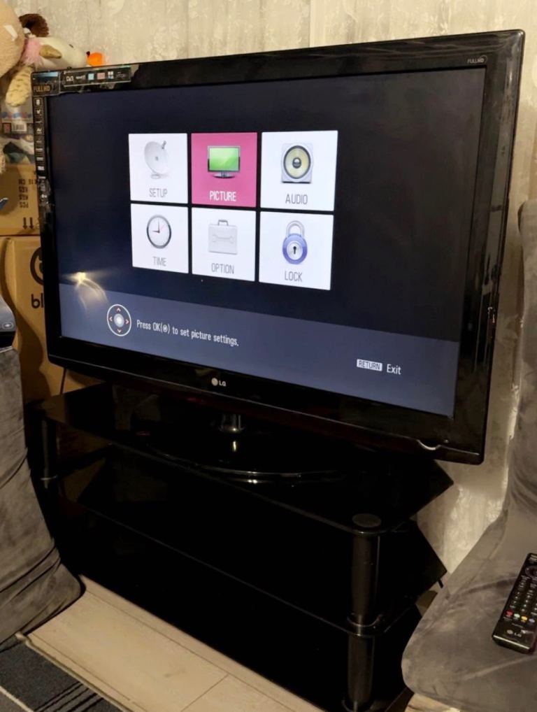 47 inch tv LG lcd 