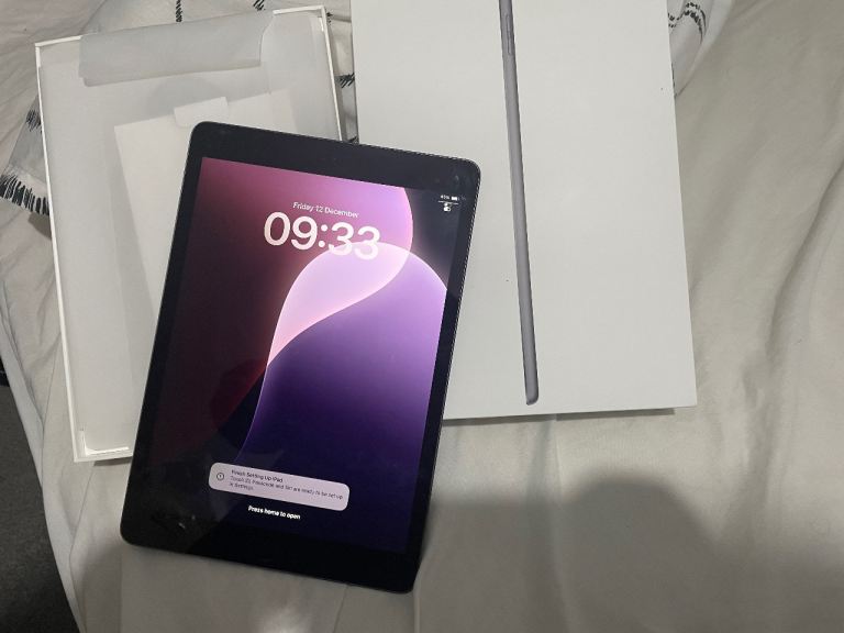 APPLE IPAD 9 9TH GEN IMMACULATE CONDITION 