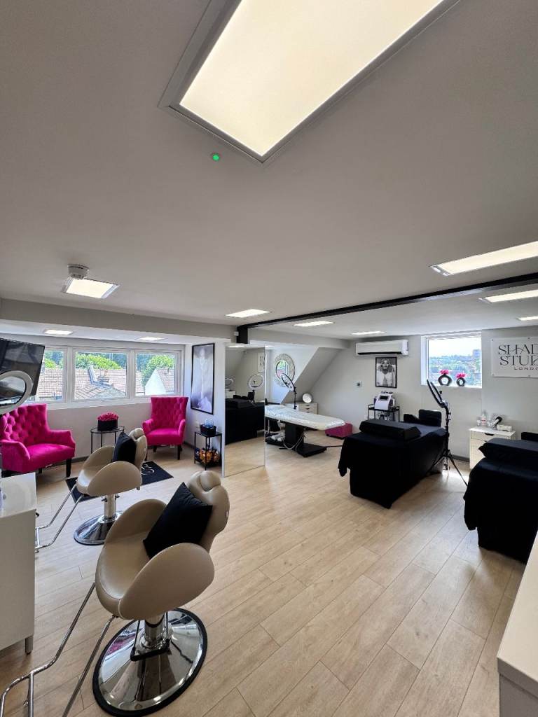 Premium Beauty Room Available (Shared Space) - For Lash & Brow Artist. £550/mont utilities included