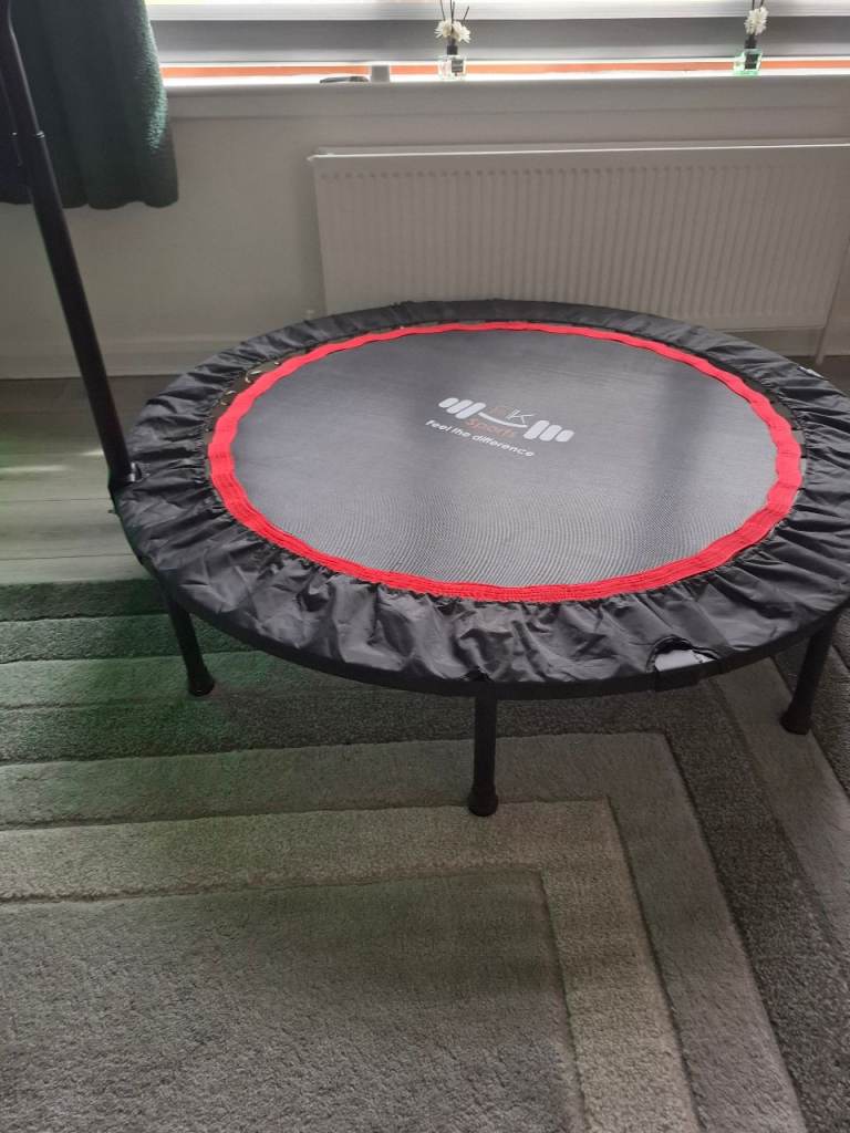 Exercise trampoline 