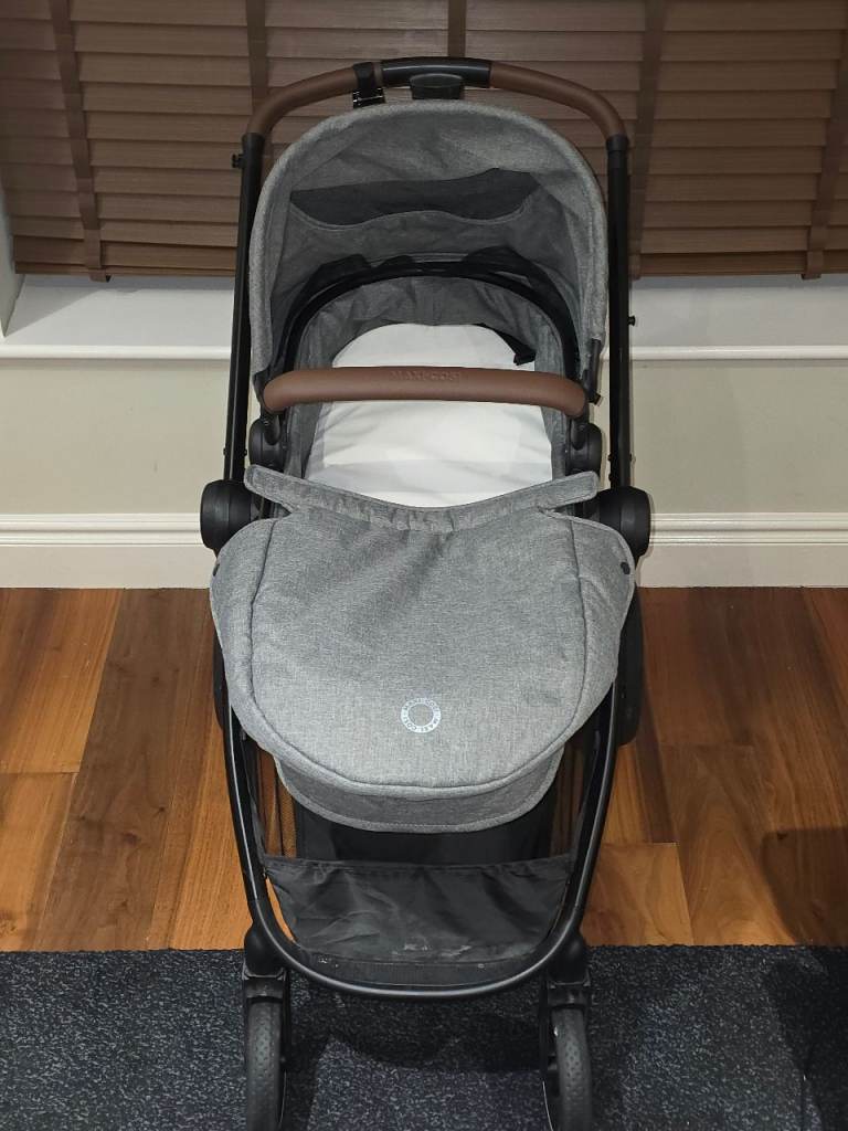image for Maxi Cosi - travel system (like new)