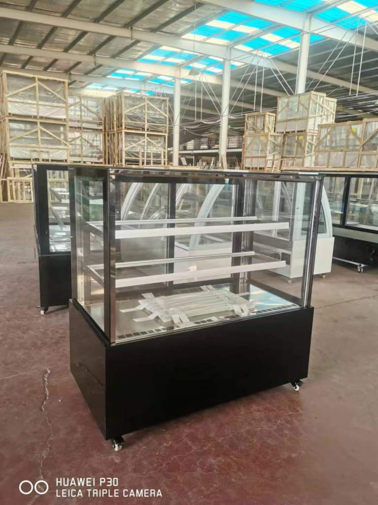 Cake display fridge dessert fridge 4ft black new led lights 3 shelves