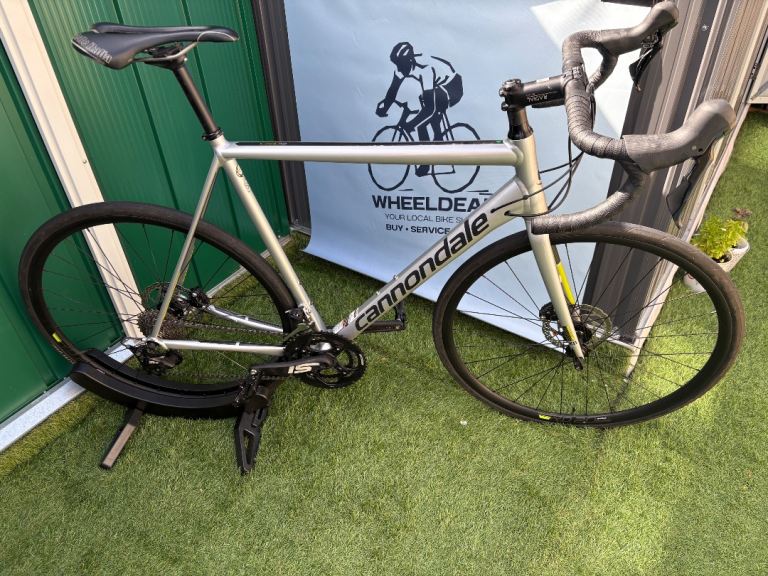 Cannondale CAAD12 Disc – 58cm – Shimano 105 2x11 – Hydraulic Disc Brakes