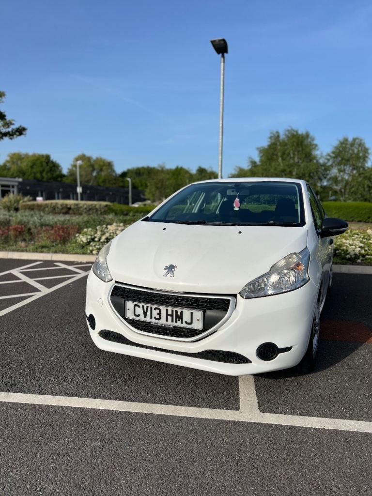 Peugeot, 208, Hatchback, 2013, Manual, 999 (cc), 5 doors