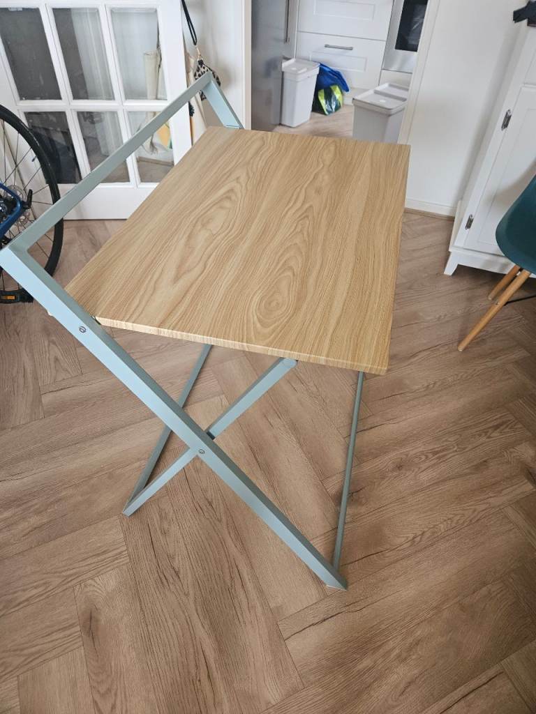 Folding Desk with Wood Effect Top – Good Condition