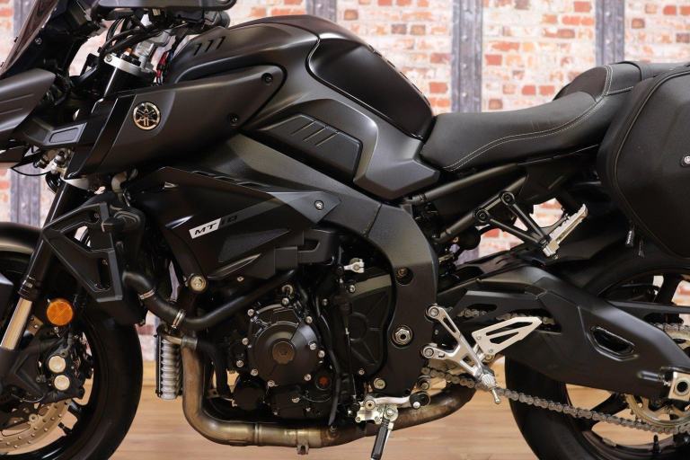 2019 YAMAHA MTN1000 MT-10 TOURER EDITION - 4,620 MILES - 2 OWNERS - EXTRAS