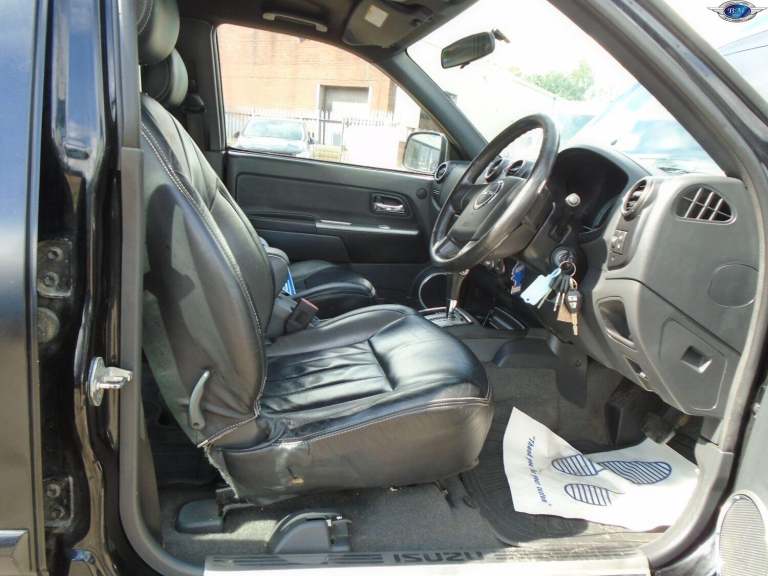 ISUZU RODEO 3.0 CRD Denver Max LE Black Auto Diesel 2010