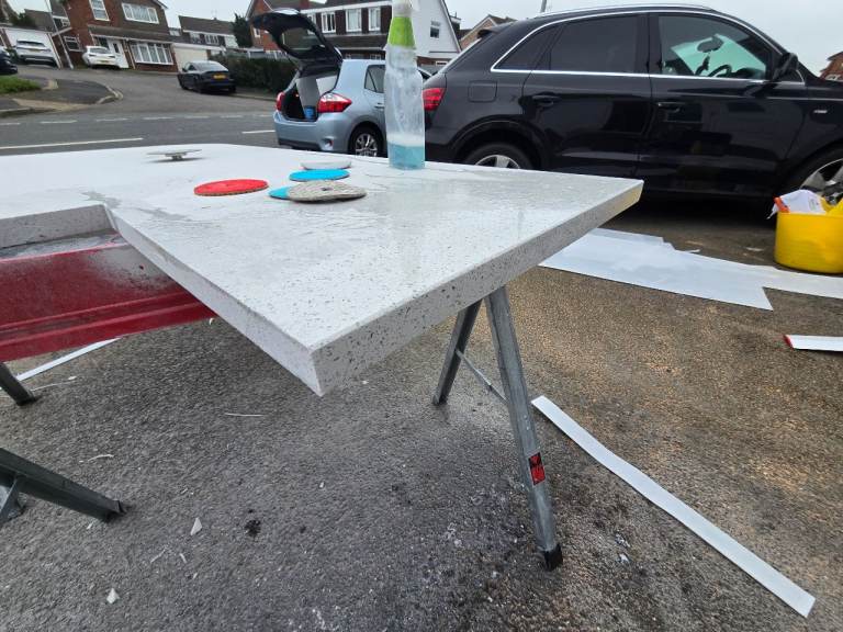 Ex - display / second hand stone on site alterations 