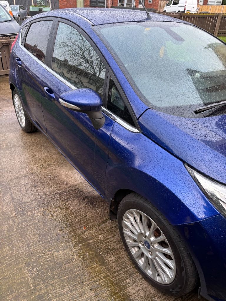 Ford, FIESTA, Hatchback, 2014, Manual, 1498 (cc), 5 doors