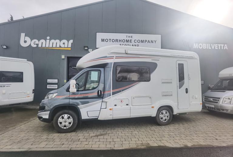 Auto-trail Tracker EKS Motorhome